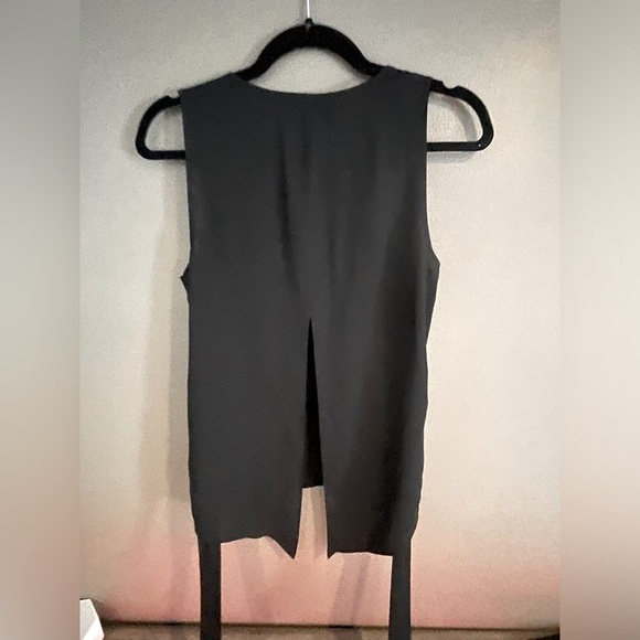 Express Size Small Bow-Tie Back - Picture 2 of 3